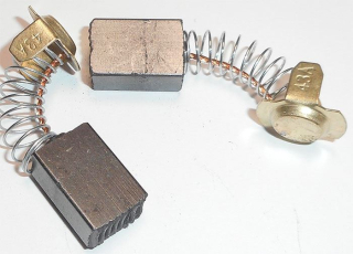 Uhlík 11x7x17mm - pár