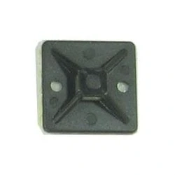 Držák stahovacího pásku 40x40mm černý